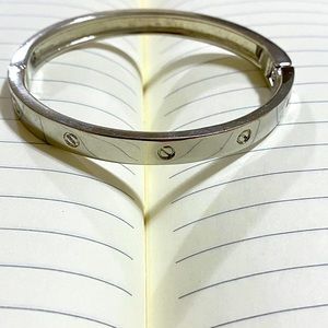 Sliver stainless steel bracelet with screw shape